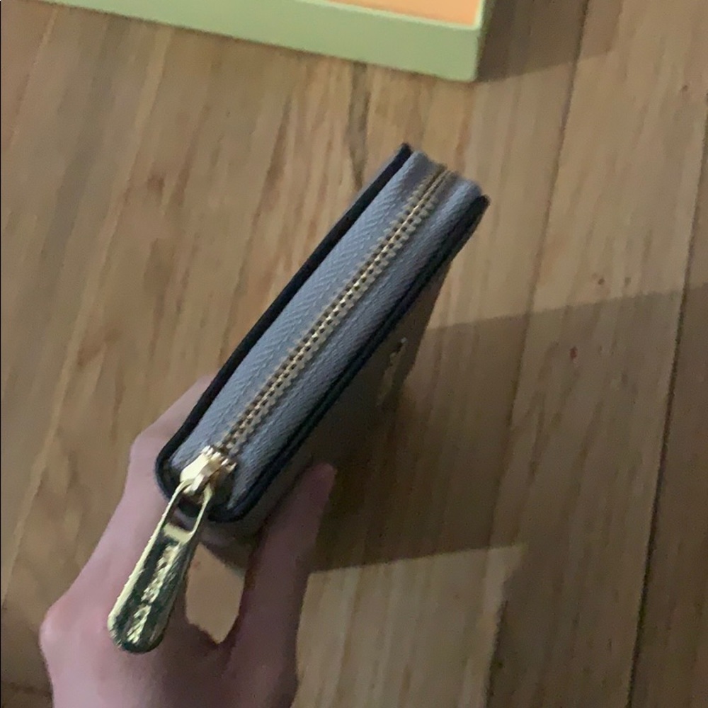 Wallet - Picture 4 of 6